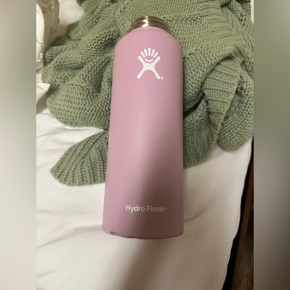 40oz lavender hydroflask without lid